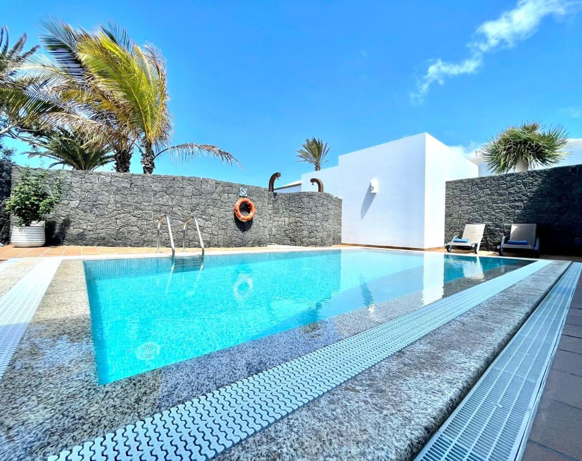 Villas Mamma Mia Pool Heat Private & Jacuzzi Playa Blanca  Exterior photo
