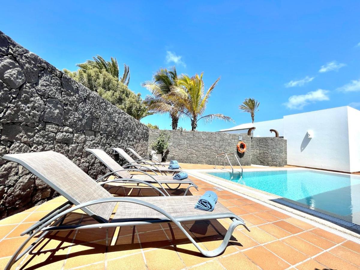 Villas Mamma Mia Pool Heat Private & Jacuzzi Playa Blanca  Exterior photo